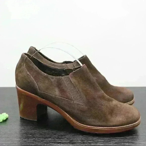 Dansko Women’s Brown Suede Leather Slip On Clogs - Picture 2 of 10